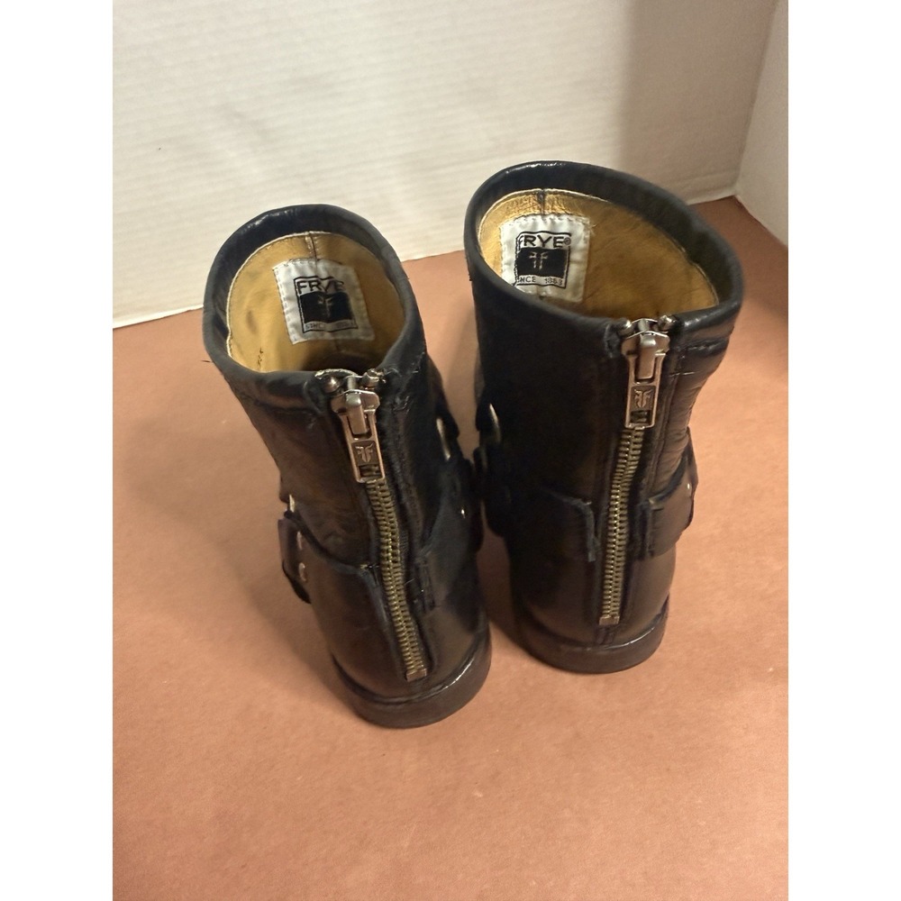FRYE PHILLIP BLACK Leather Harness Back Zip Short Boots 6.5 Biker Boho Chic moto - Picture 4 of 16